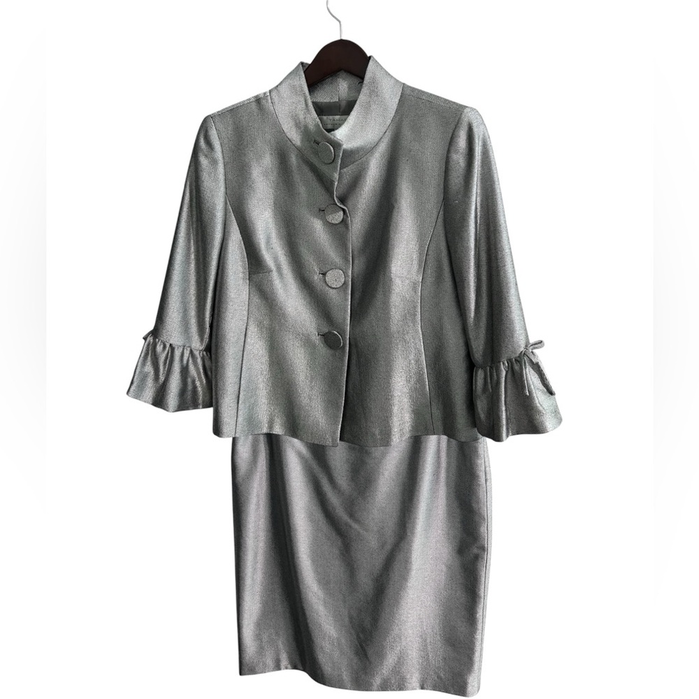 Tahari NWT Women's Suit with Ruffle Sleeves